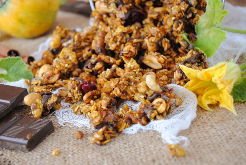 Granola dyniowo- czekoladowa