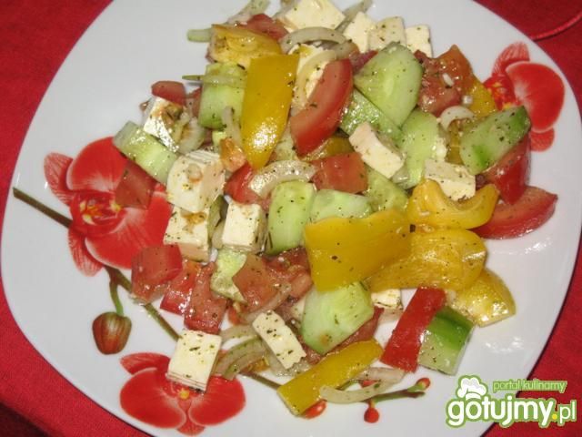 Grecka z serkiem bałkańskim Grecka z serkiem bałkańskim