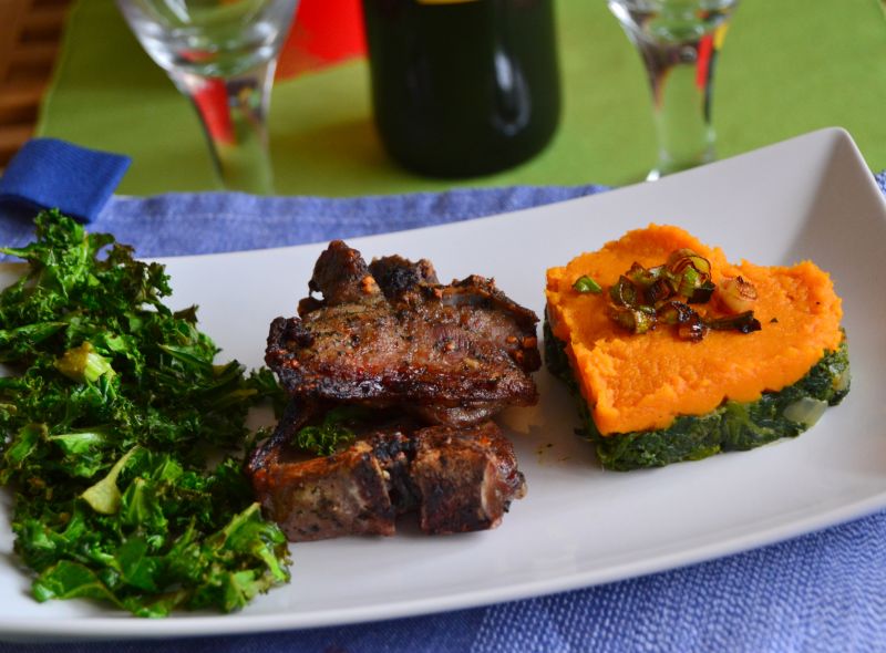 Grillowana jagnięcina z pure z batatów i szpinak