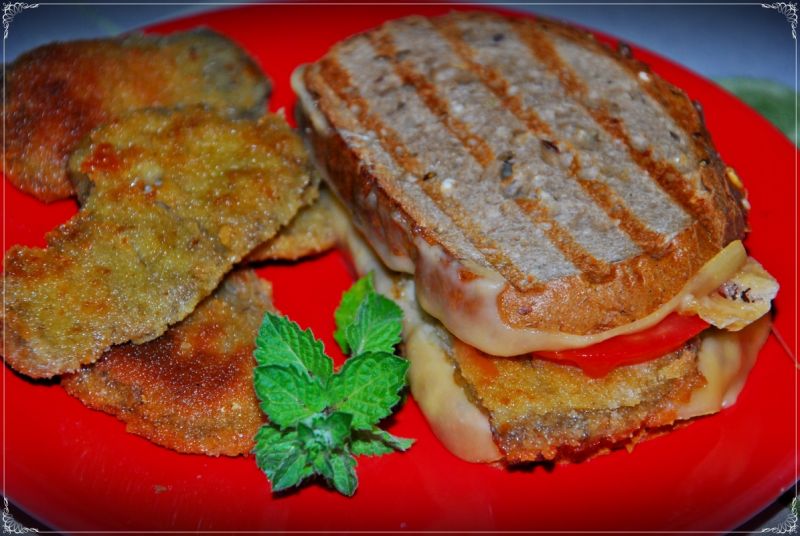 Grillowana kanapka z kanią Grillowana kanapka z kanią