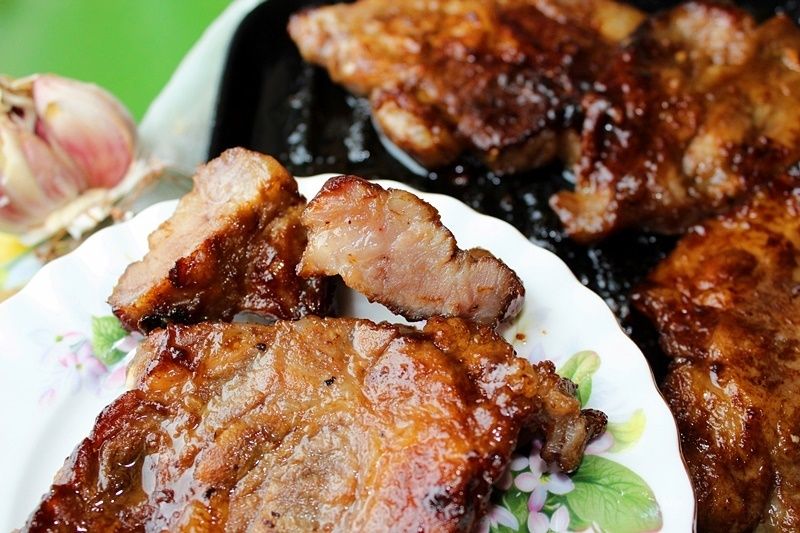 Grillowana karkówka o smaku czosnkowo-śliwkowym