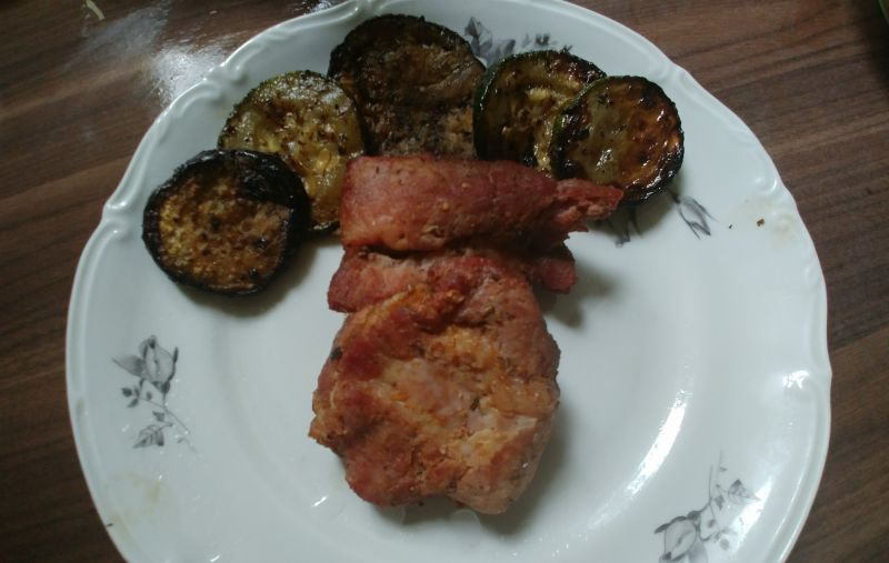 Grillowana karkówka w ananasowej marynacie