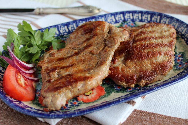 Grillowana karkówka w imbirowej marynacie 