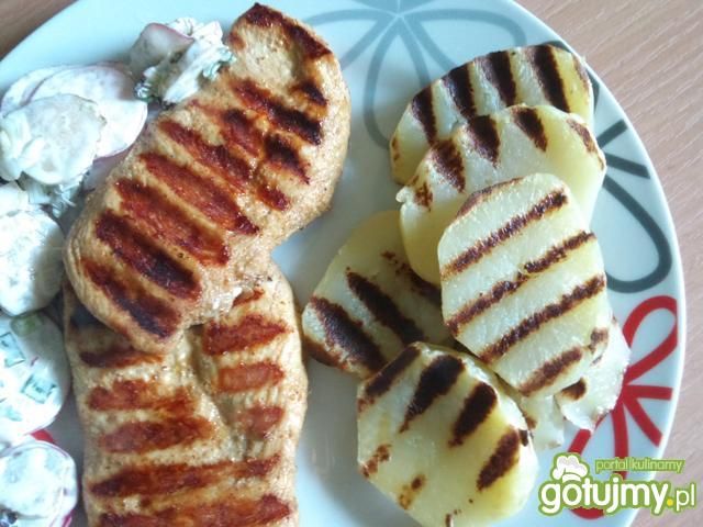 Grillowana pierś w marynacie z kawą Grillowana pierś w marynacie z kawą