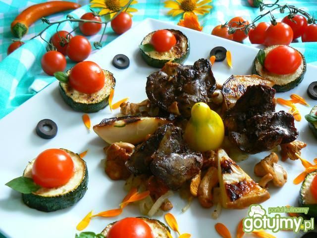 Grillowana wątróbka  z gruszką i kurkami