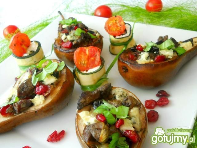 Grillowane gruszki nadziewane wątróbką  Grillowane gruszki nadziewane wątróbką