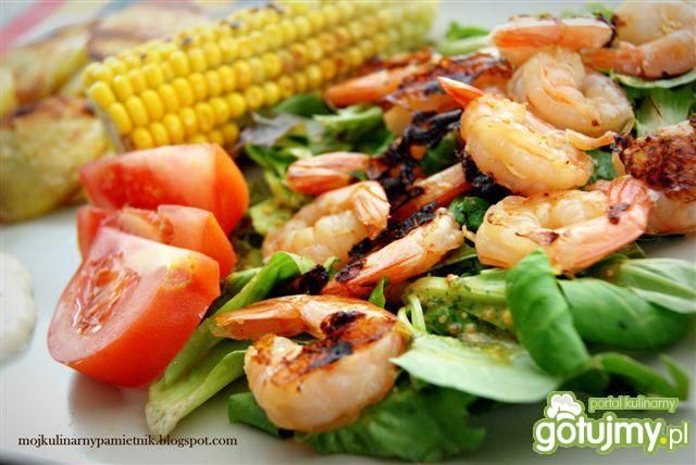 Grillowane krewetki z talarkami i kukury Grillowane krewetki z talarkami i kukury