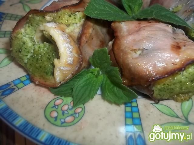 Grillowane marynowane śledzie z pesto