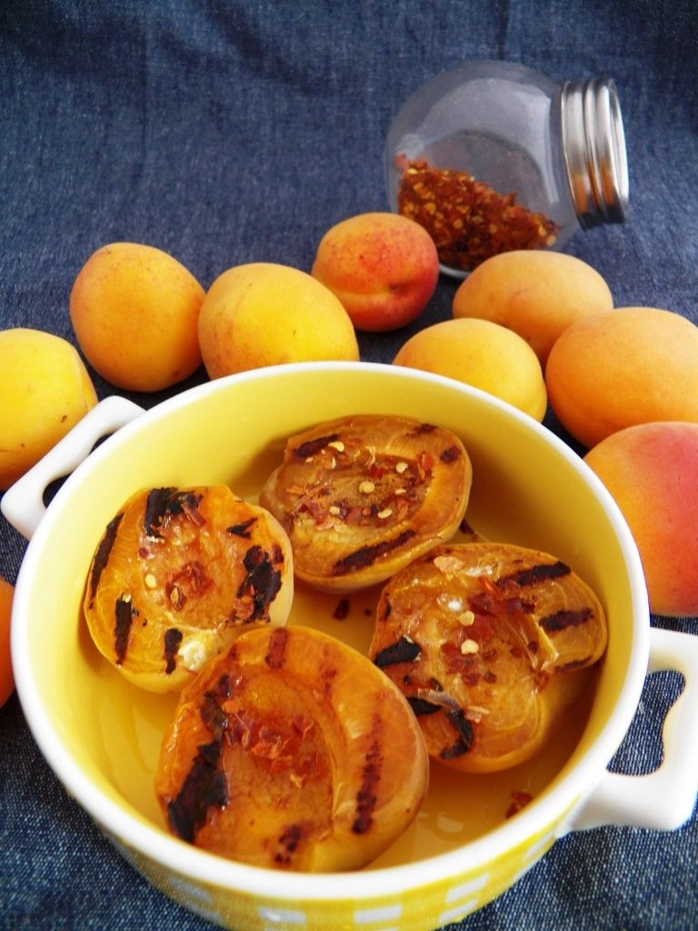 Grillowane morele z chili i miodem  Grillowane morele z chili i miodem