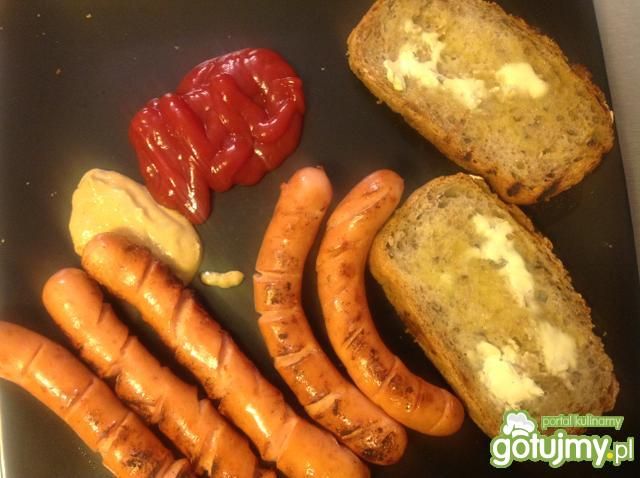 Grillowane paróweczki z papryką Grillowane paróweczki z papryką