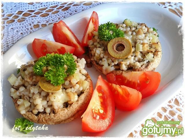 Grillowane pieczarki faszerowane kaszą Grillowane pieczarki faszerowane kaszą