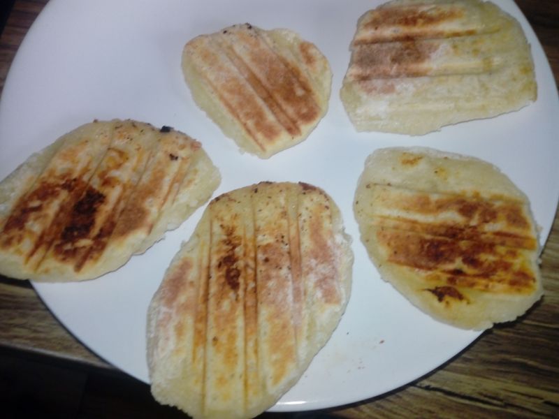 Grillowane placki z ziemniaków Grillowane placki z ziemniaków