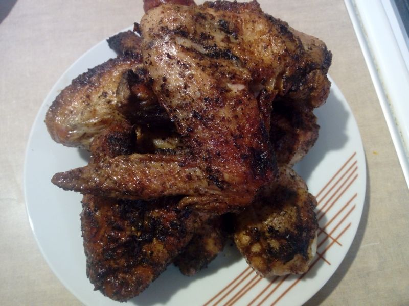 Grillowane skrzydełka w pikantnej marynacie