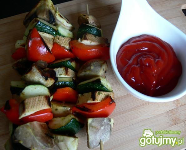 Grillowane szaszłyki z wędzonym tofu Grillowane szaszłyki z wędzonym tofu