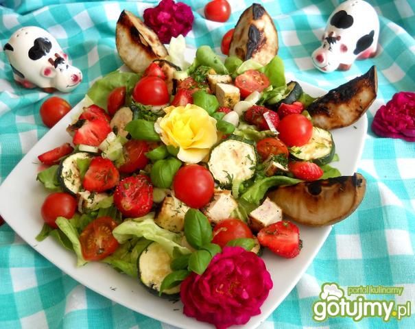 Grillowane tofu z gruszką w sałatce 