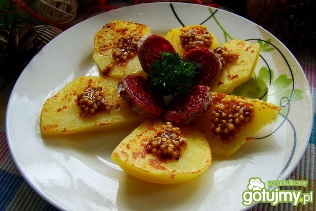 Grillowane ziemniaczki  z salami  Grillowane ziemniaczki  z salami