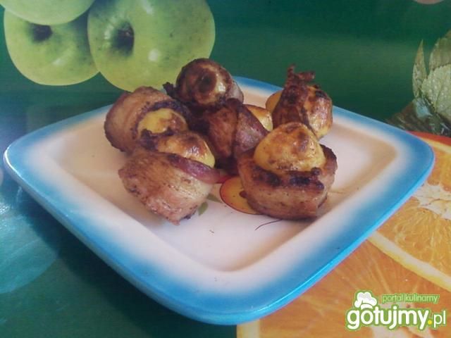 Grillowane ziemniaki w boczku. Grillowane ziemniaki w boczku.