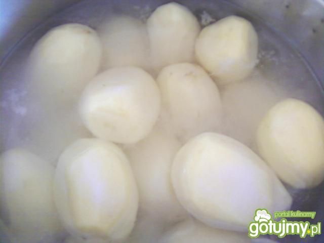 Grillowane ziemniaki w boczku.