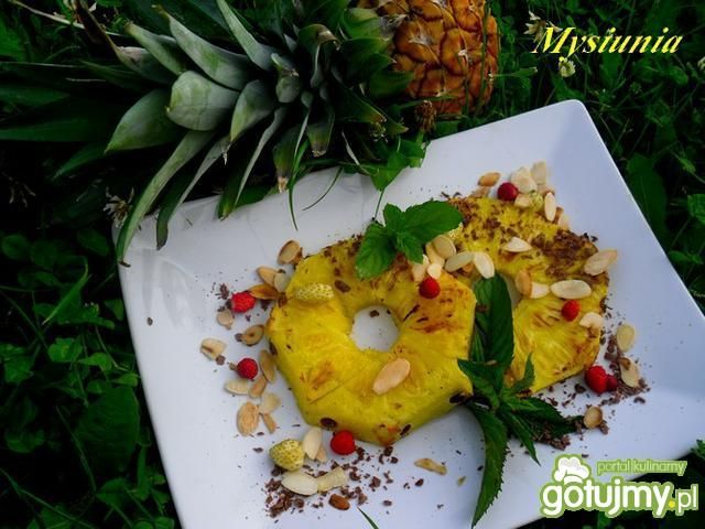 Grillowany ananas w słodkim stylu