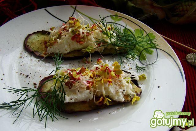 Grillowany bakłażan z twarożkiem  Grillowany bakłażan z twarożkiem