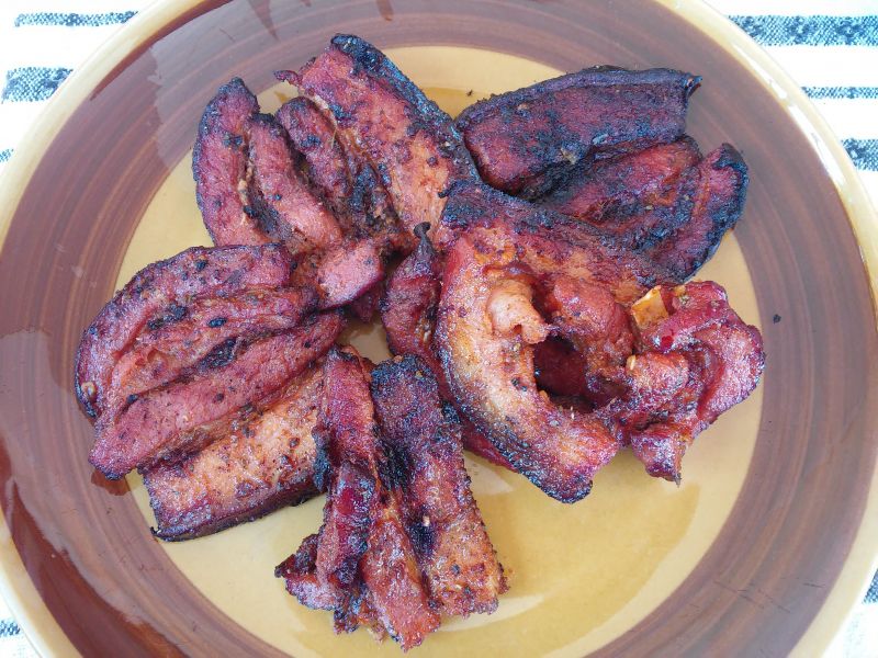 Grillowany boczek w marynacie paprykowo cebulowej Grillowany boczek w marynacie paprykowo cebulowej