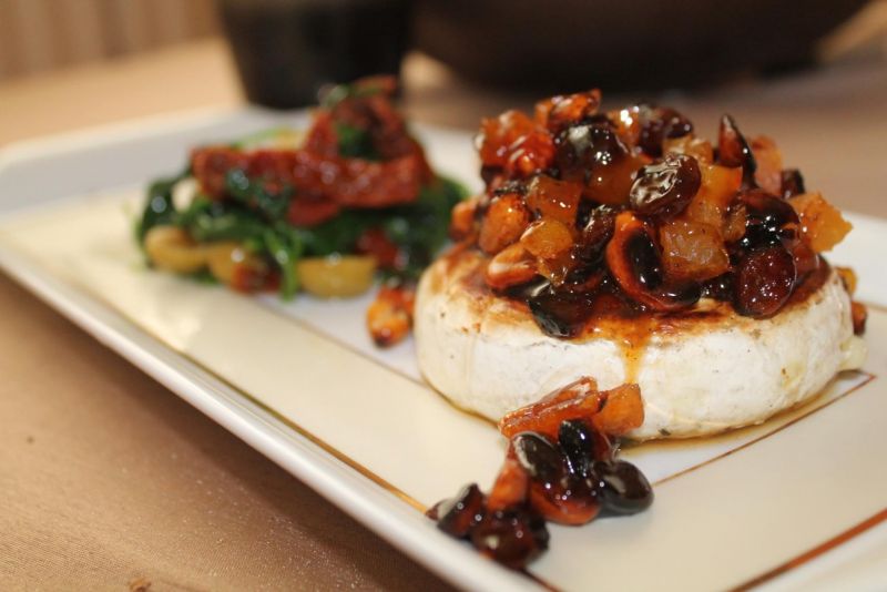 Grillowany camembert