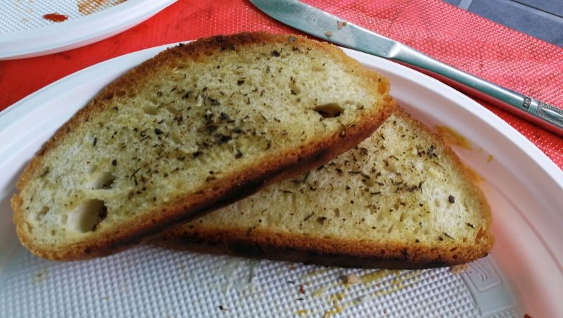 Grillowany chleb w ziołach prowansalskich