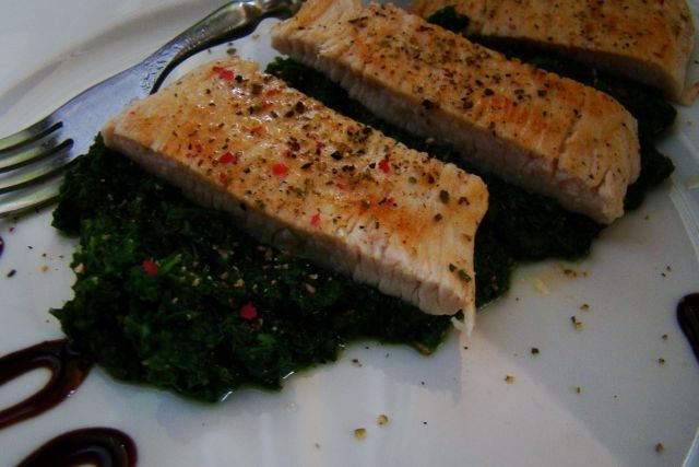 Grillowany indyk na szpinaku  Grillowany indyk na szpinaku