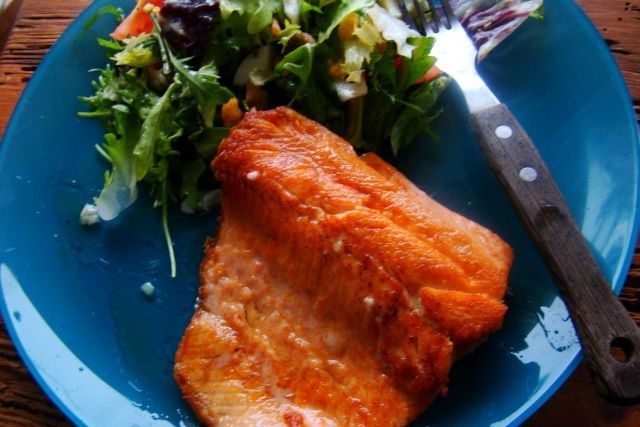 Grillowany łosoś z nutą miodu 