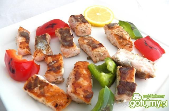 Grillowany łosoś z papryką Grillowany łosoś z papryką