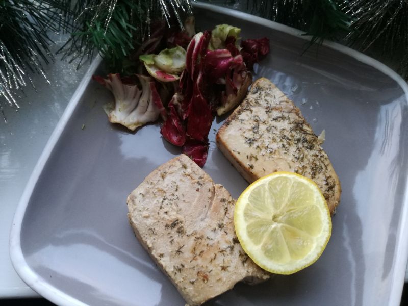 Grillowany tuńczyk w koperku Grillowany tuńczyk w koperku