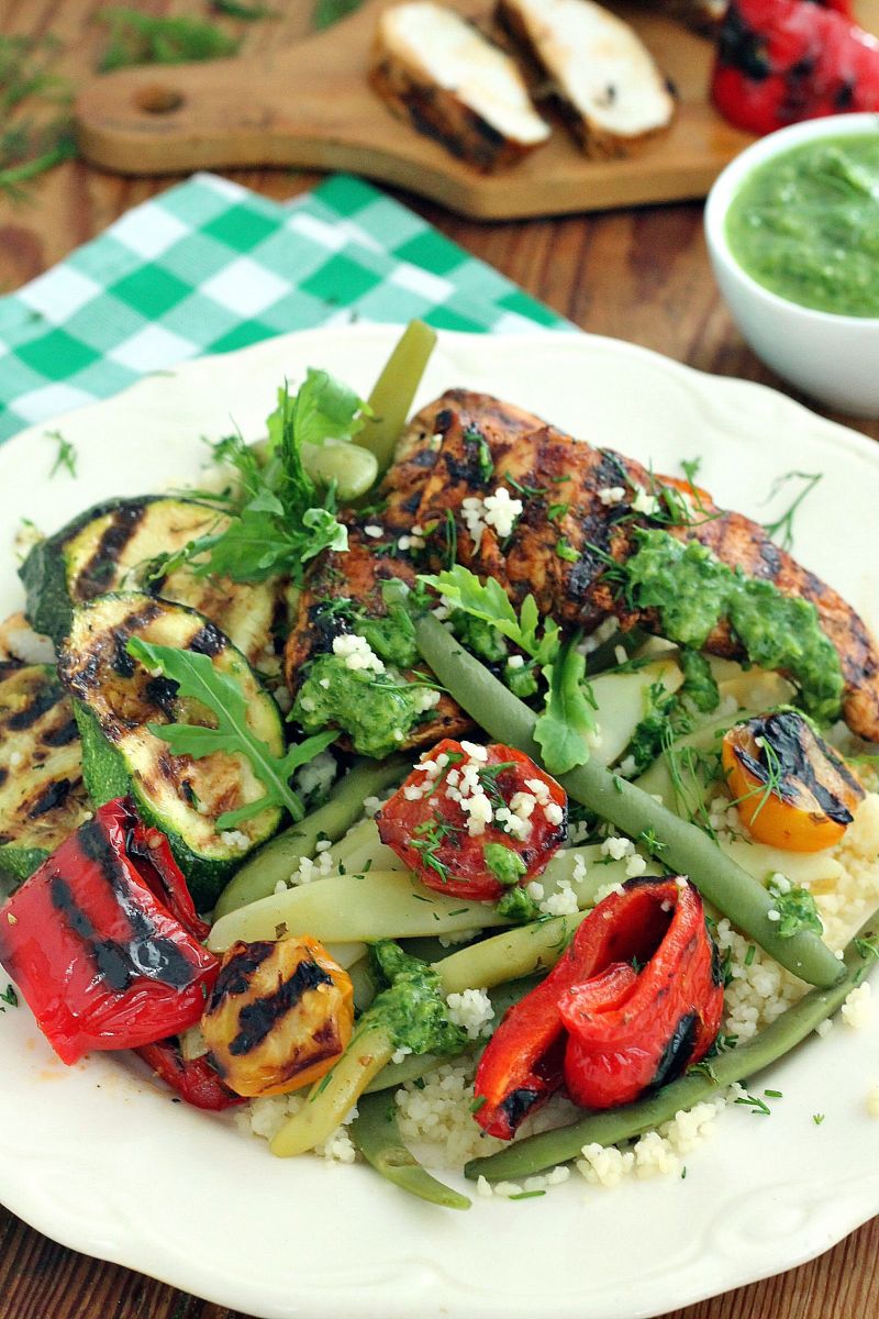 Grilowany kurczak z sosem z rukoli