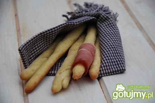 Grissini z solą prowansalską