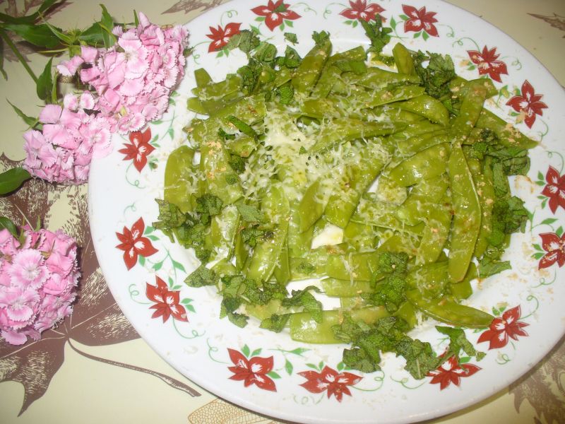 Groszek cukrowy  w łupince podsmażony do obiadu