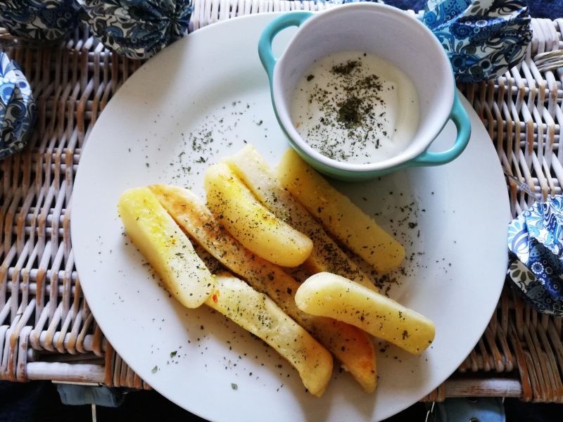 Grube Frytki na Ostro z Piekarnika Grube Frytki na Ostro z Piekarnika