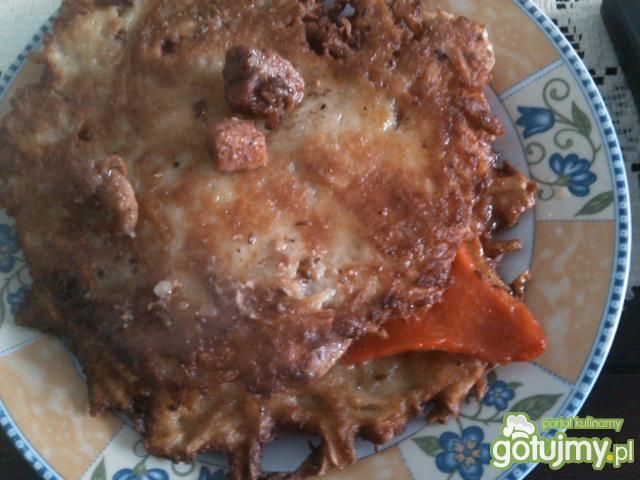 Grubotarte placki z gulaszem paprykowym