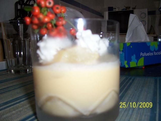 Gruszki w waniliowym kremie.