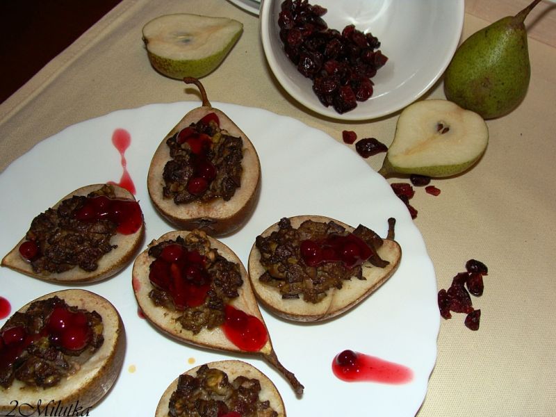 Gruszki z wątróbką i konfiturą z żurawin