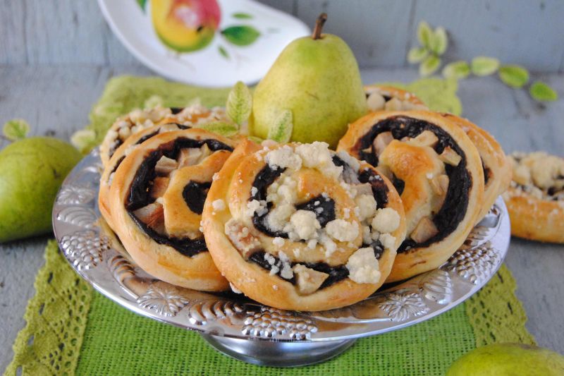 Gruszkowo-czekoladowe ślimaczki Gruszkowo-czekoladowe ślimaczki