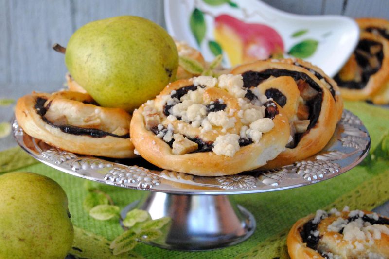 Gruszkowo-czekoladowe ślimaczki Gruszkowo-czekoladowe ślimaczki