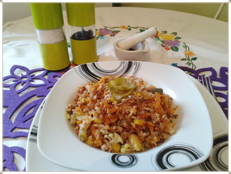 Gryczane kaszatto z mięsem i goździkami Gryczane kaszatto z mięsem i goździkami