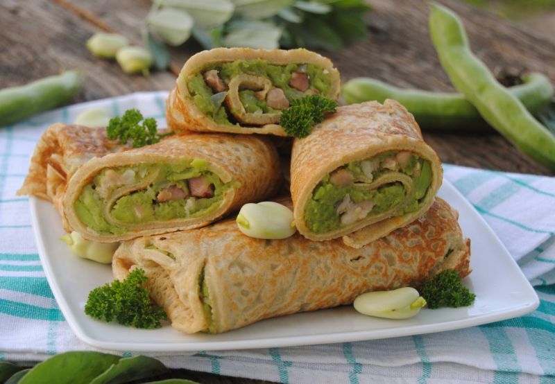 Gryczane naleśniki z bobem