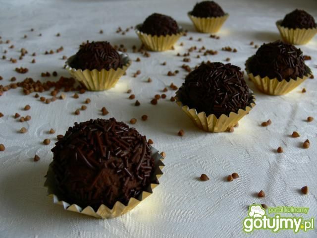 Gryczane trufle z tofu