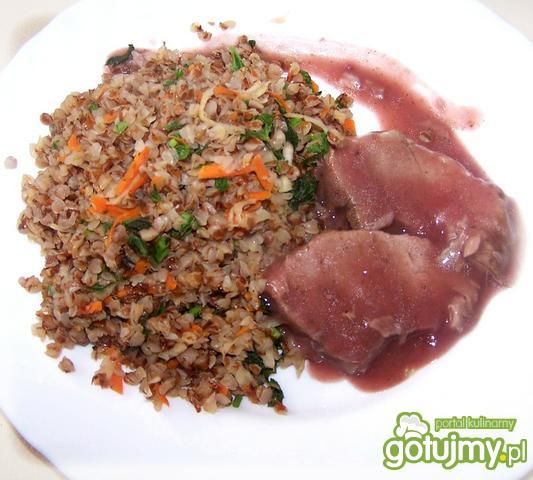 Gryczanka z warzywami i pokrzywą Gryczanka z warzywami i pokrzywą