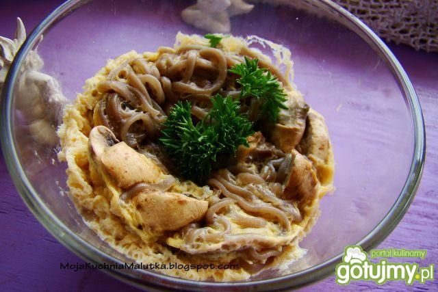 Gryczany makaron z serem mikrofalówki 