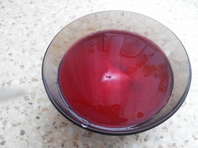 Grysik z sokiem z aroni 