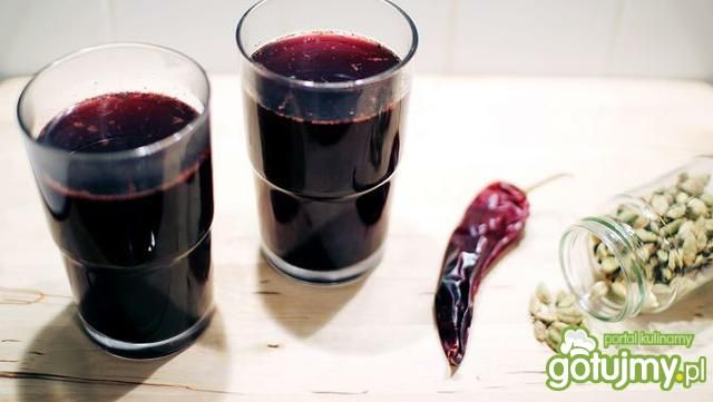 Grzane wino z kardamonem i chilli  Grzane wino z kardamonem i chilli