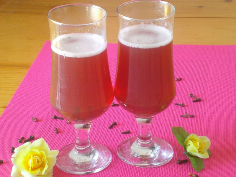 Grzaniec malinowo- korzenny