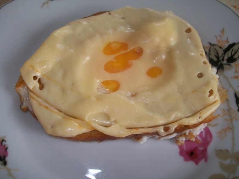 Grzanka z niespodzianką