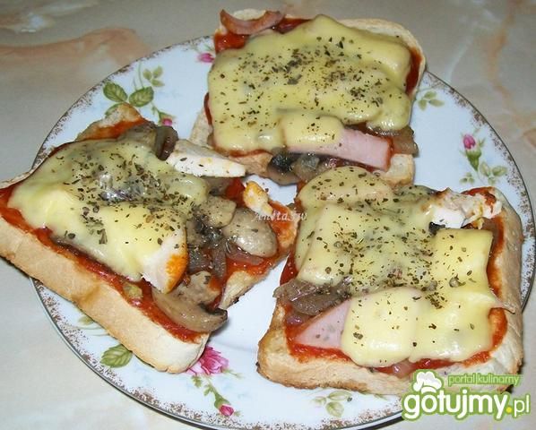 Grzanki a'la pizzerinki